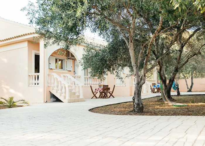 Beachfront In Corfu 아파트 Halikounas